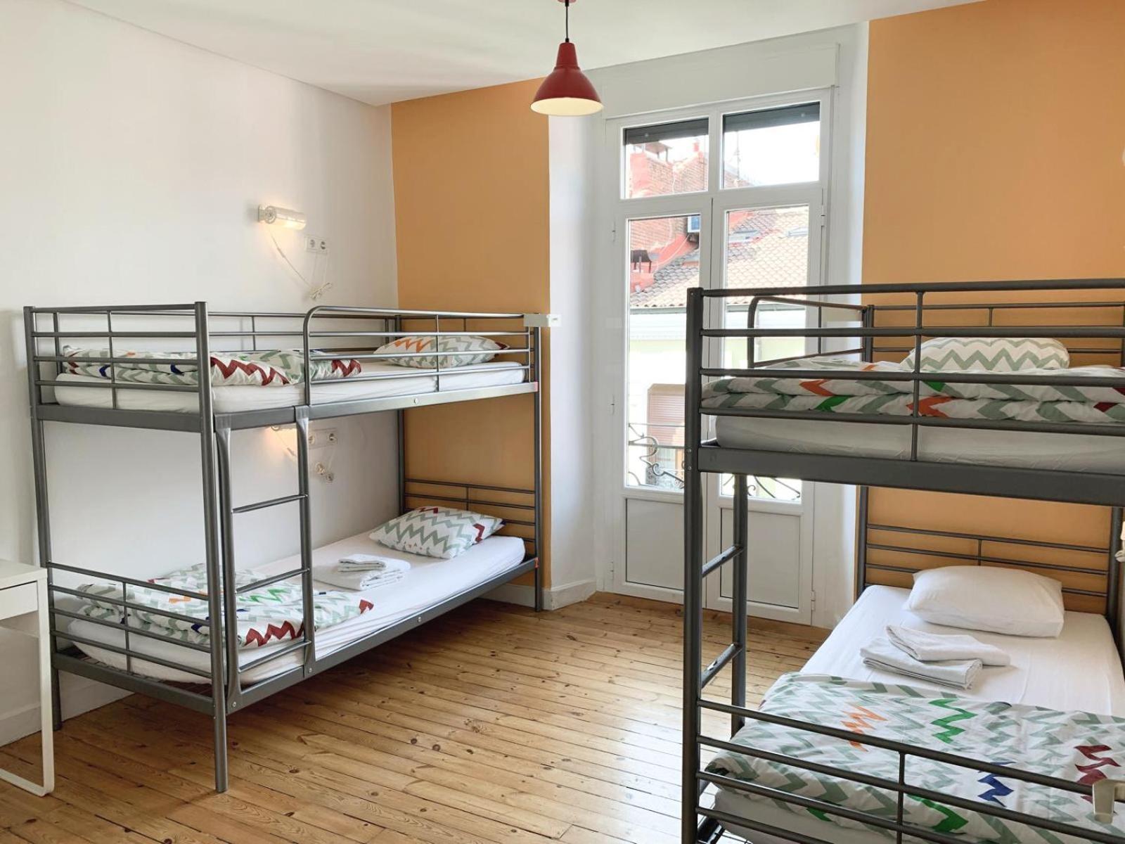 Leon Hostel Buitenkant foto